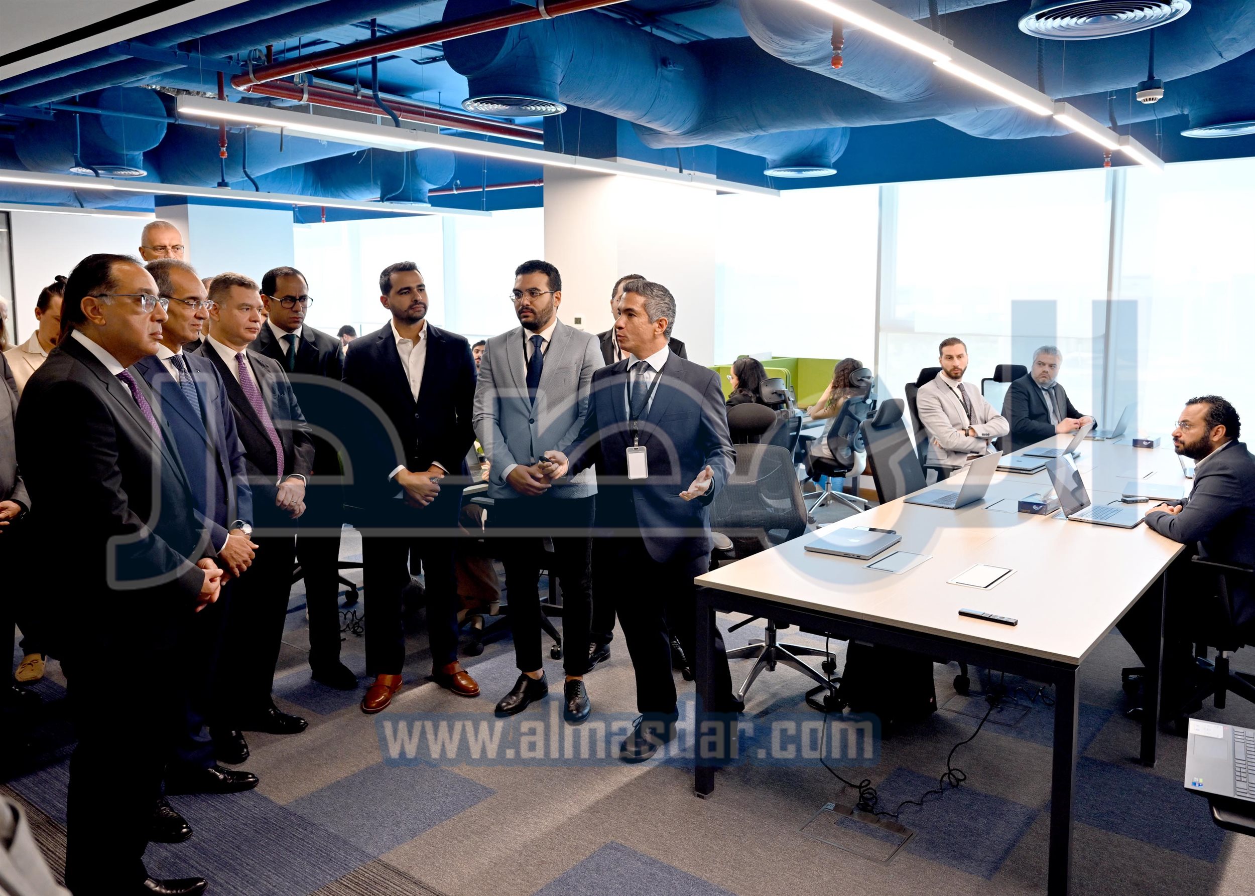 مدبولى يزور عدداً من الشركات العالمية في مجال صناعة التعهيد
