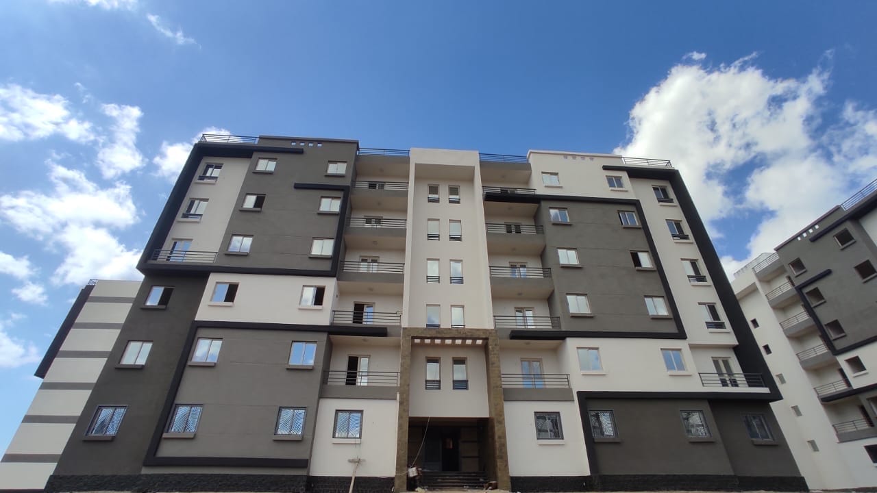 وزير الإسكان يطرح وحدات سكنية بمشروعات الإسكان المتميز