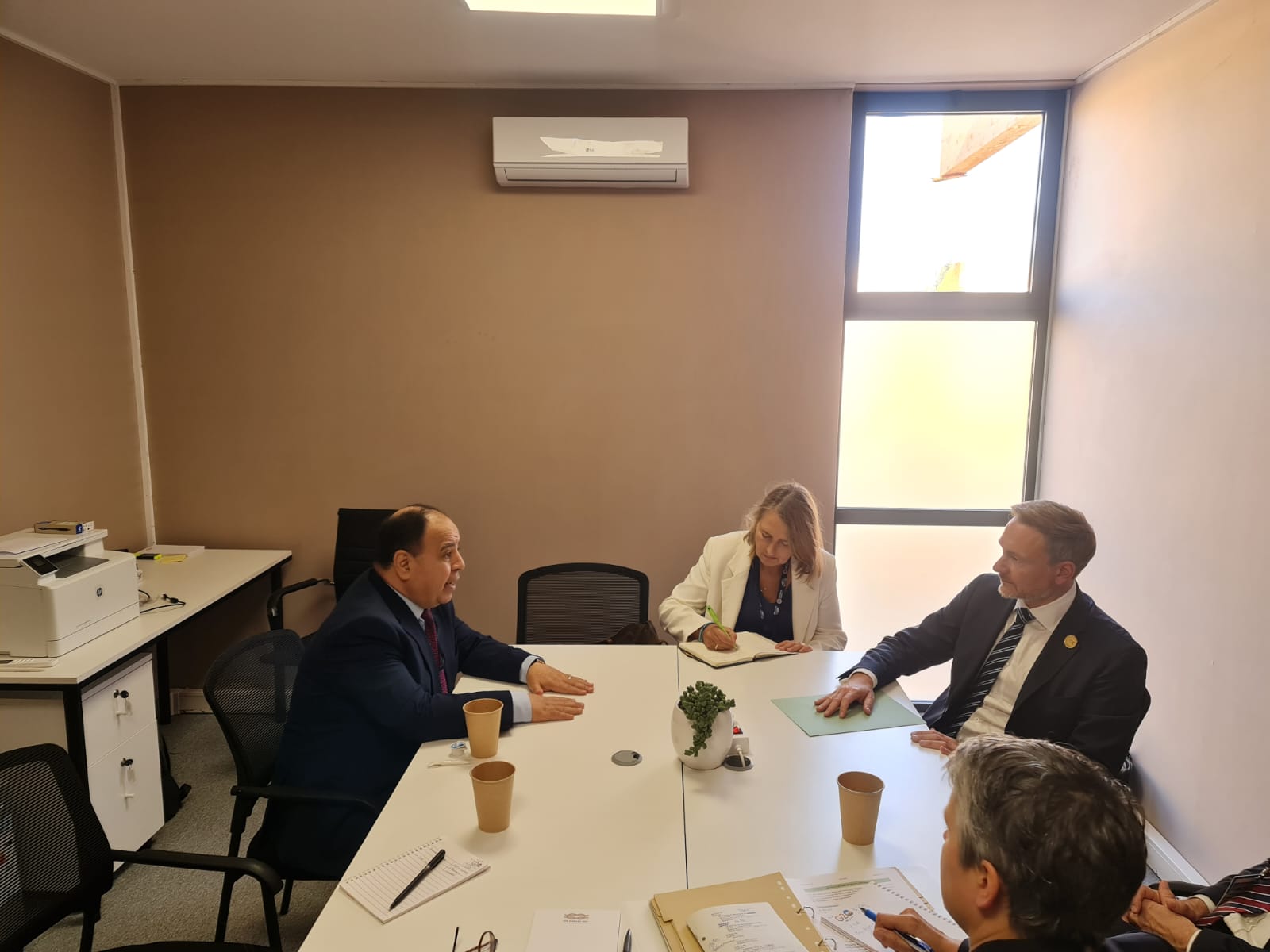 وزير المالية ونظيره الألمانى فى �اجتماعات مراكش�