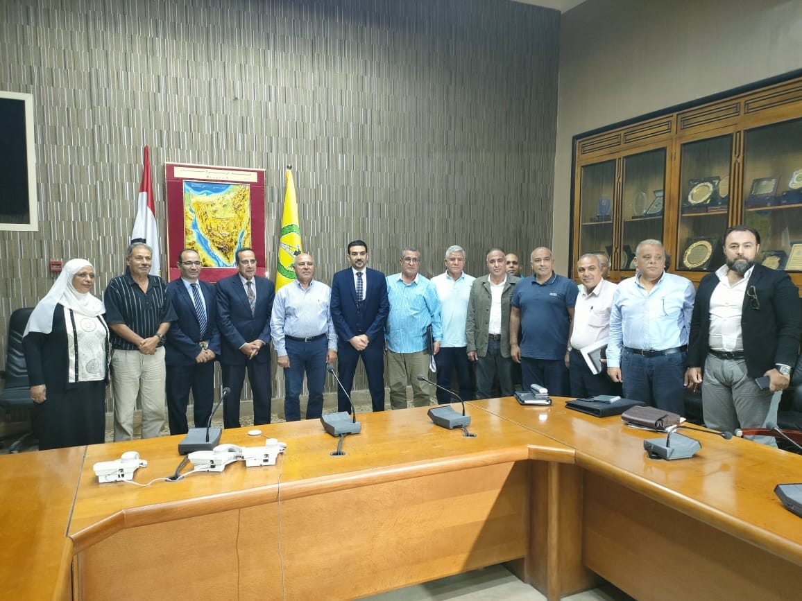 وزير النقل يزور ميناء العريش بتوجيه من الرئيس السيسى