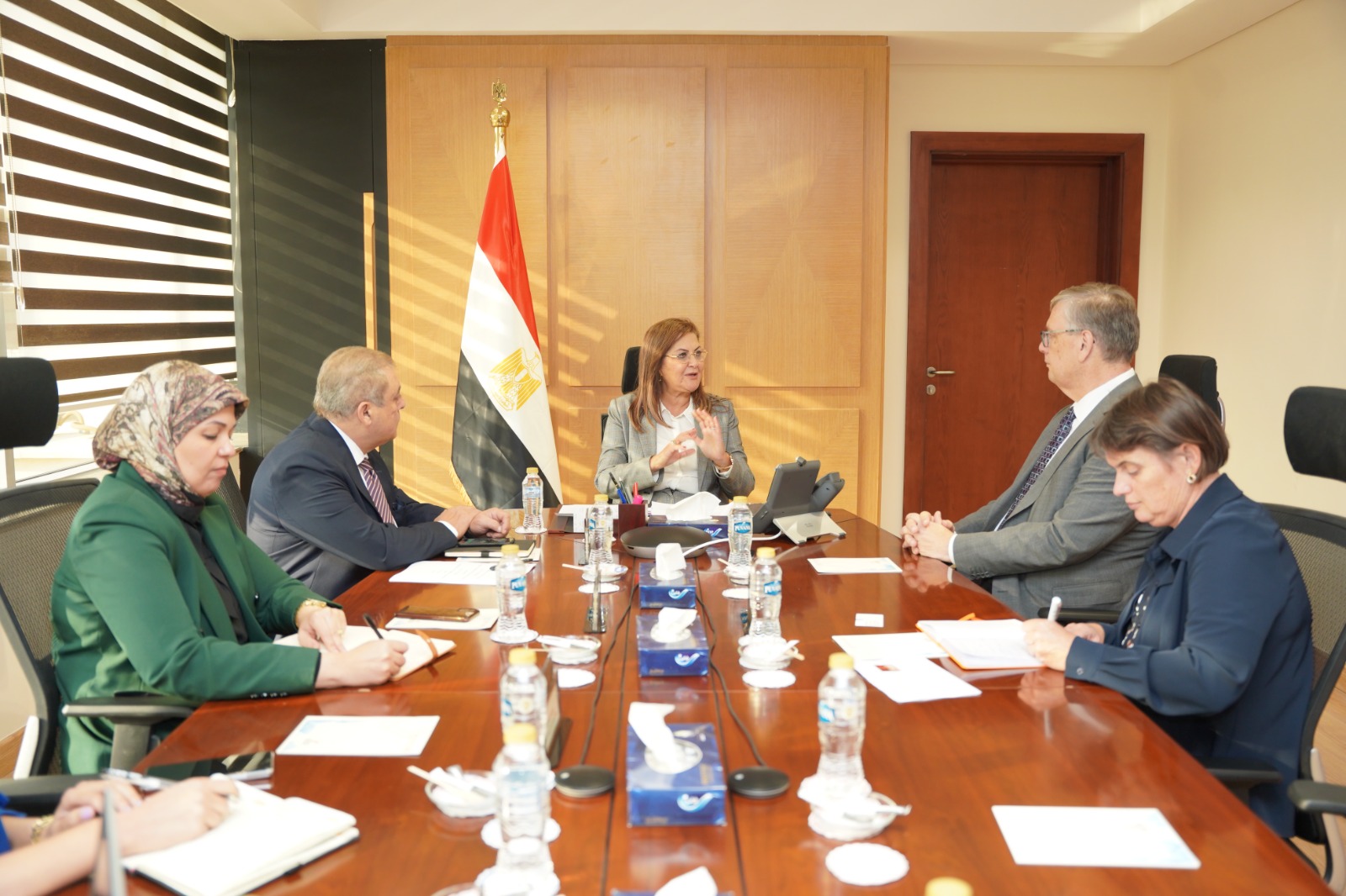 بحث سبل تعزيز التعاون بين مصر وهولندا