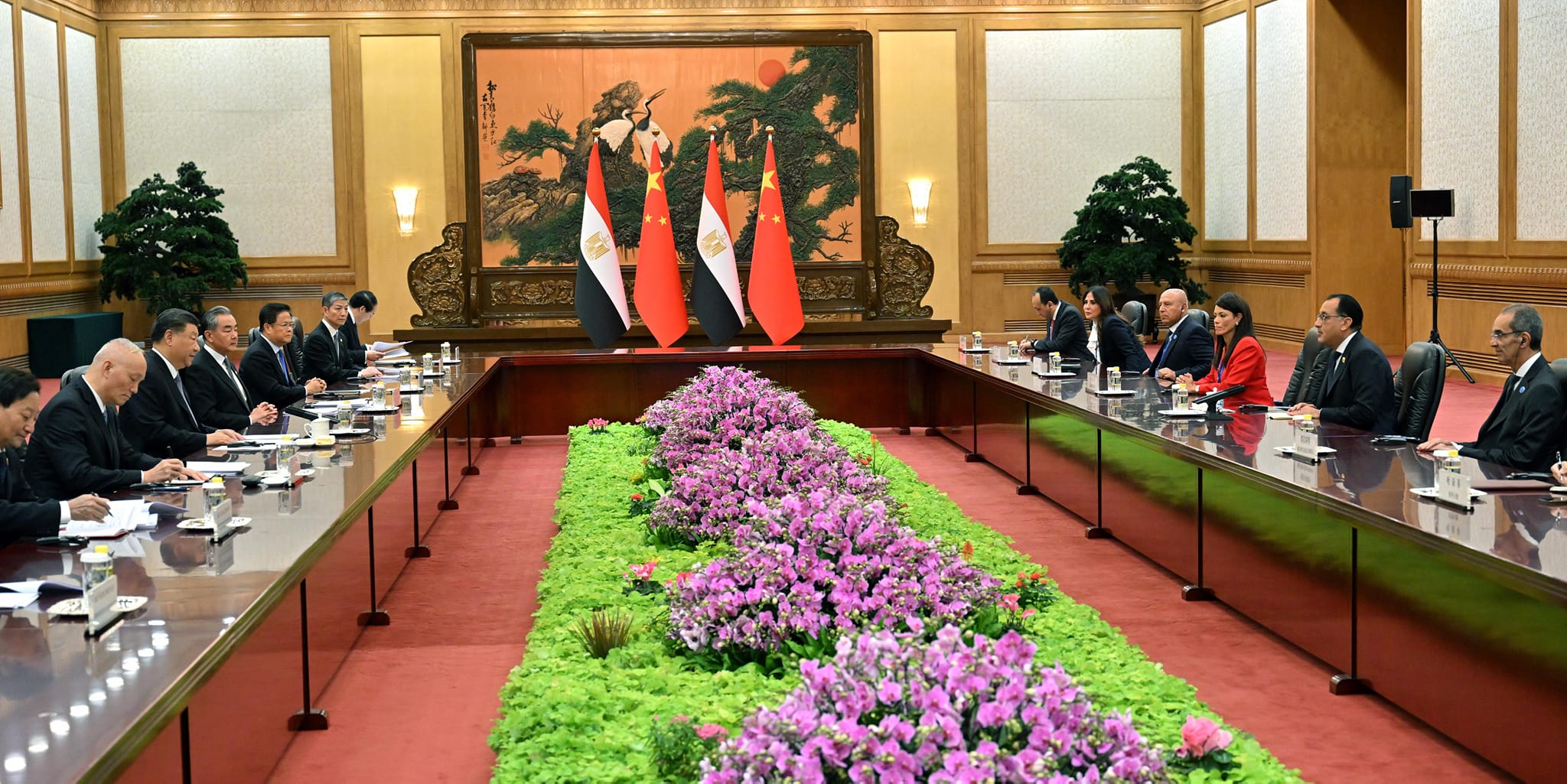 الرئيس الصيني يستقبل رئيس الوزراء بقاعة الشعب الكبرى