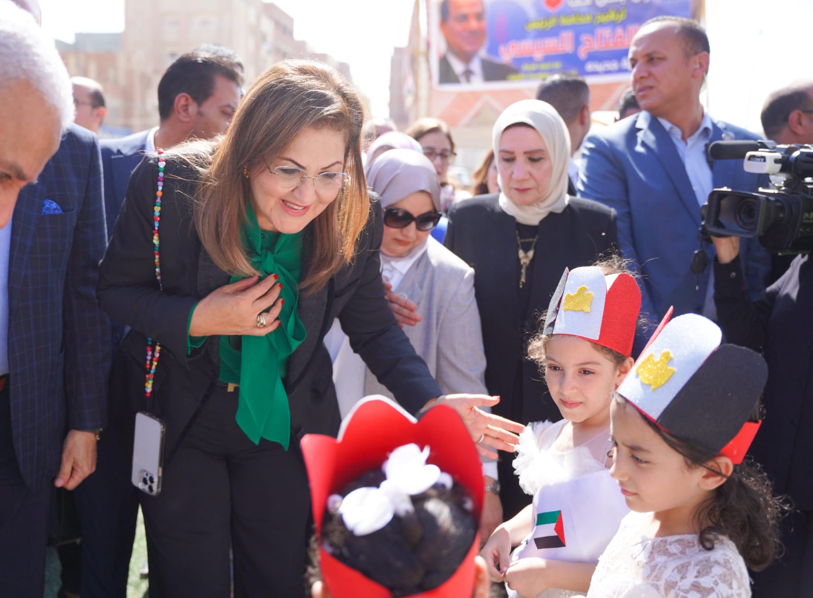 وزيرة التخطيط تفتتح عددًا من المشروعات التنموية بالسويس