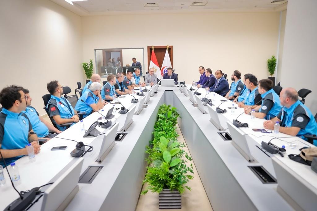 وزير الصحة يلتقي السفير التركي لبحث سبل التعاون لإيصال الإغاثات الطبية لأهالي غزة