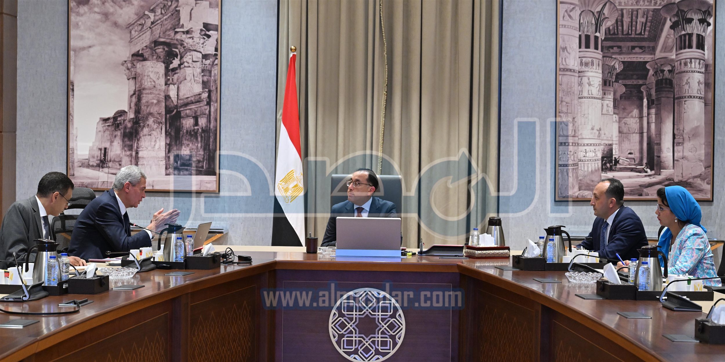 رئيس الوزراء يتابع ملفات عمل الهيئة المصرية للشراء الموحد