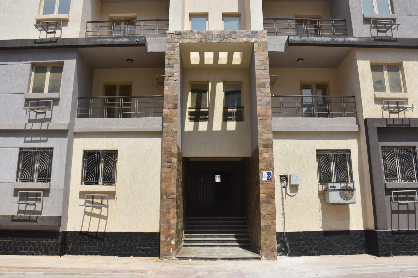 وحدات سكن مصر بمنطقة غرب الجامعات بالقاهرة الجديدة