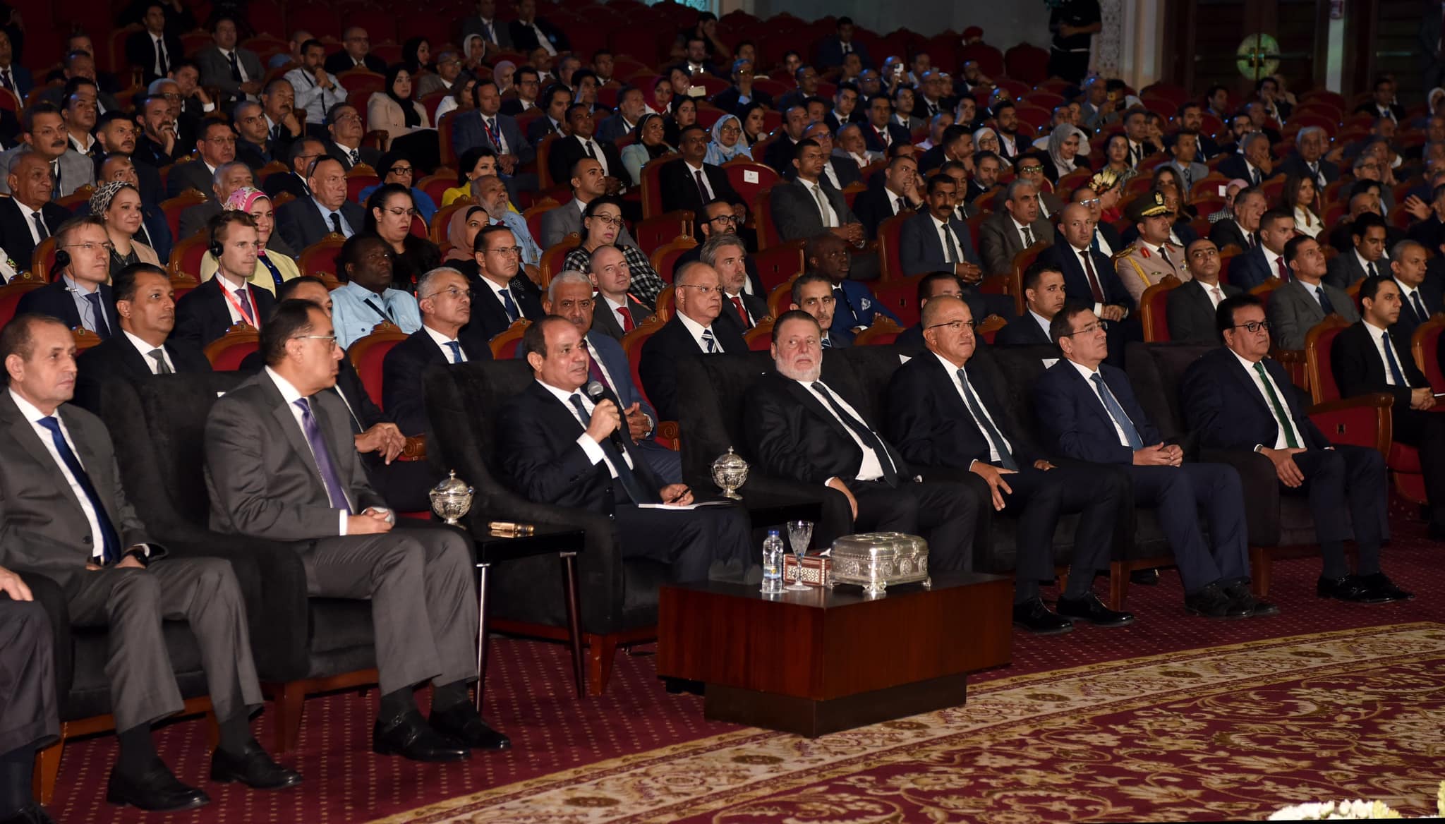 الرئيس السيسي يقوم بجولة تفقدية بالمعرض الدولي السنوي للصناعة
