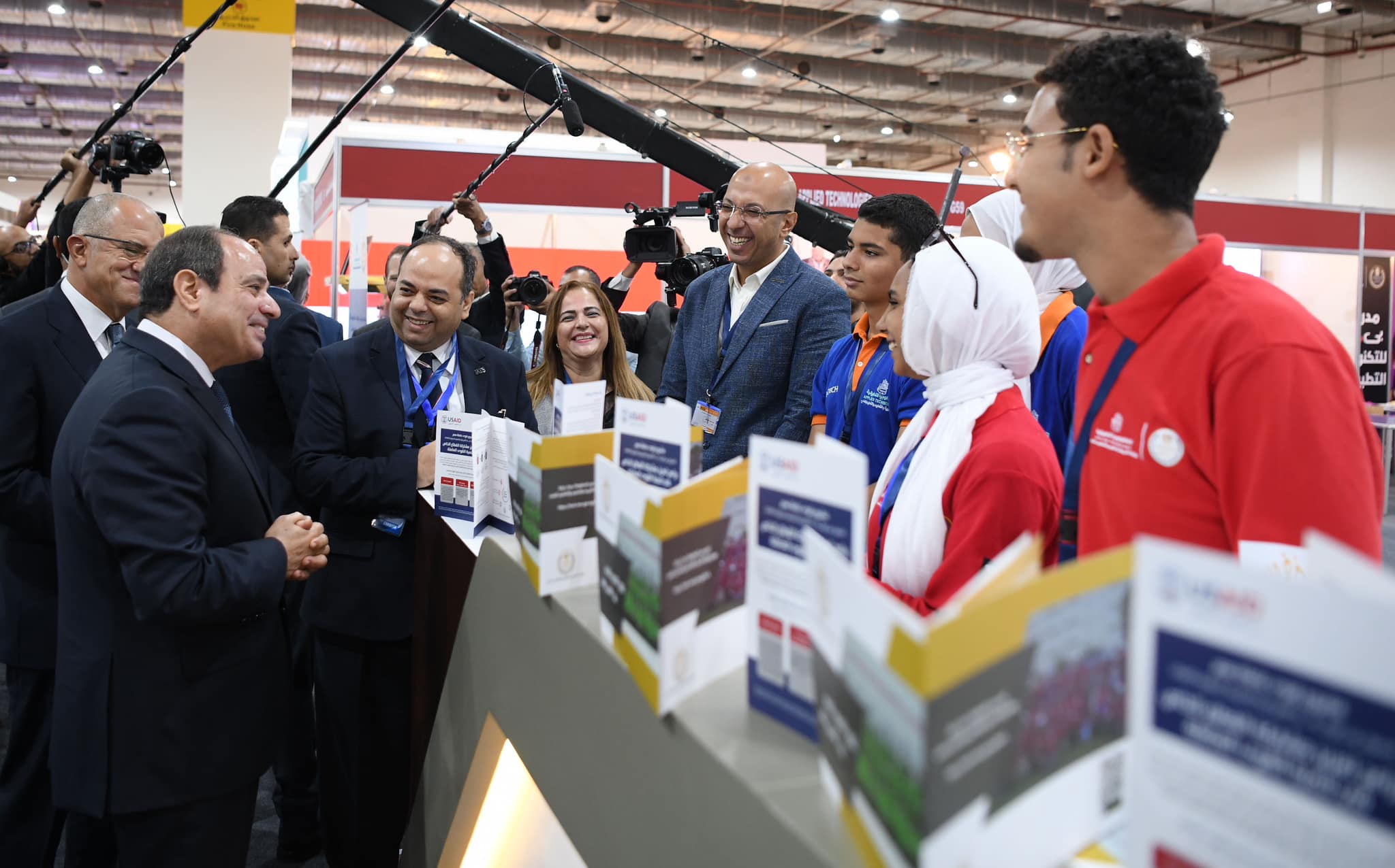 الرئيس السيسي يقوم بجولة تفقدية بالمعرض الدولي السنوي للصناعة