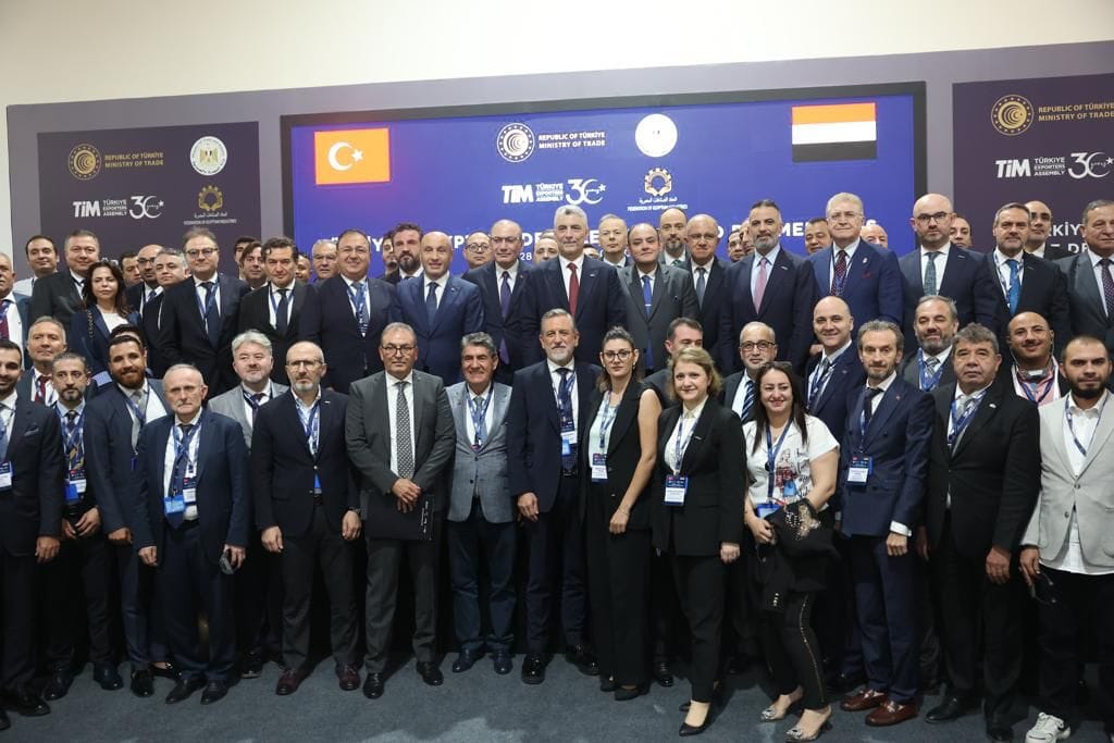 وزير التجارة ونظيره التركي في المعرض الدولي الثانى للتصنيع