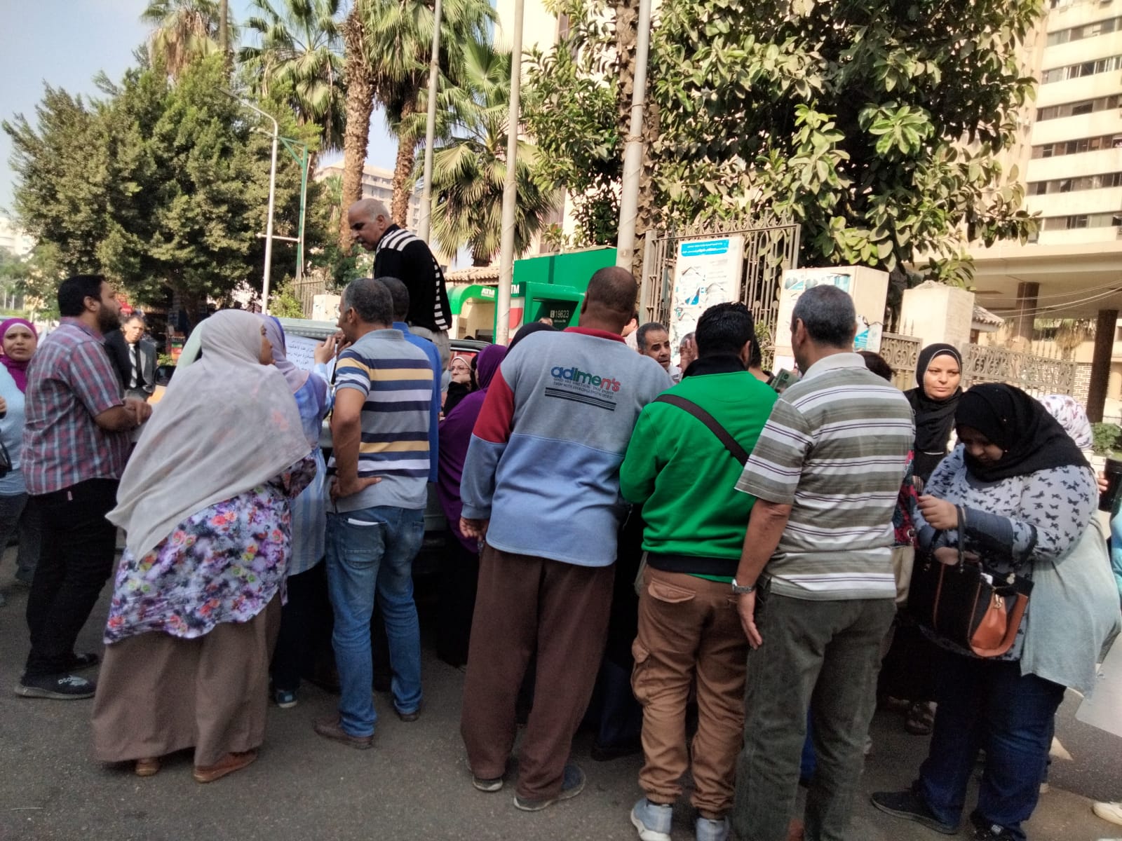 اطلاق 10 منافذ متحركة في 8 محافظات لبيع بيض المائدة