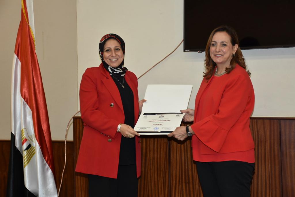 المعهد القومي يختتم البرنامج التدريبي