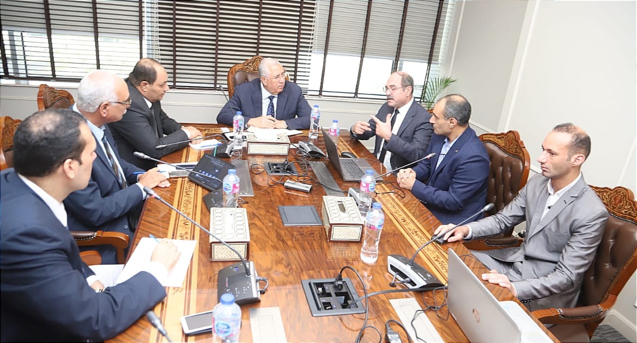 وزير الزراعة يتابع منظومة التحول الرقمي وميكنة خدمات الحجر الزراعي والصادرات والواردات