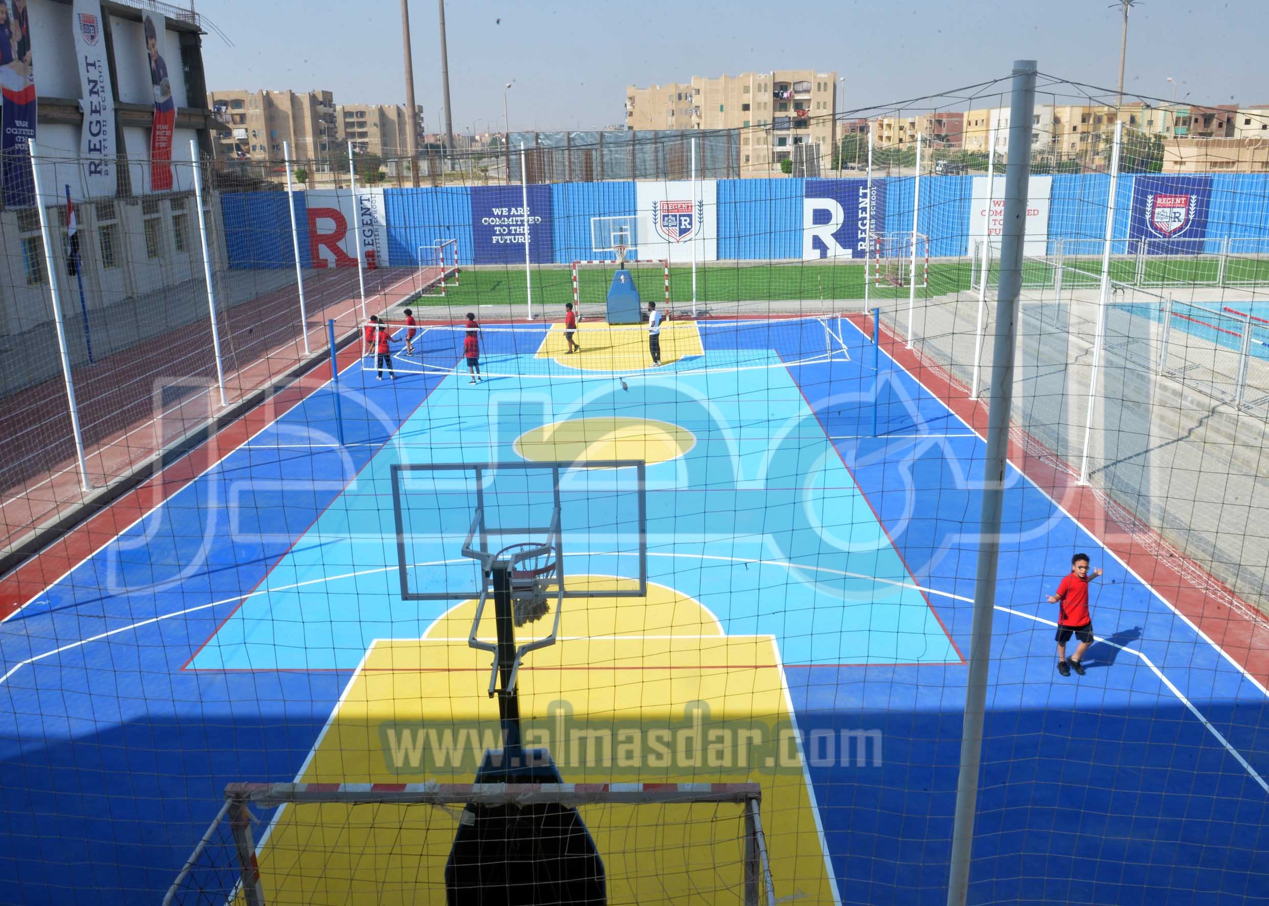 مدبولى يفتتح مجمع المدارس بالقرية الكونية بحدائق أكتوبر