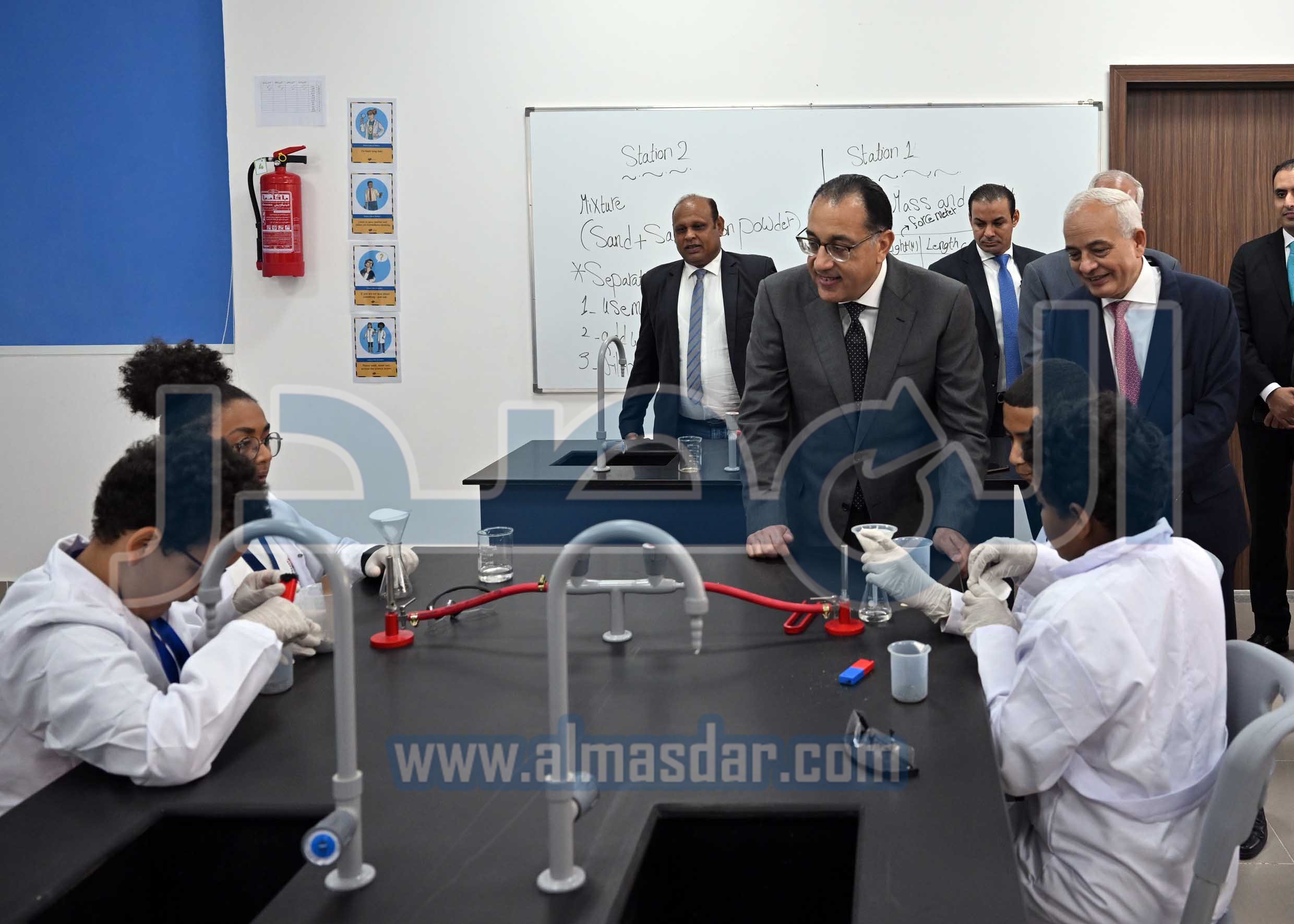 مدبولى يفتتح مجمع المدارس بالقرية الكونية بحدائق أكتوبر