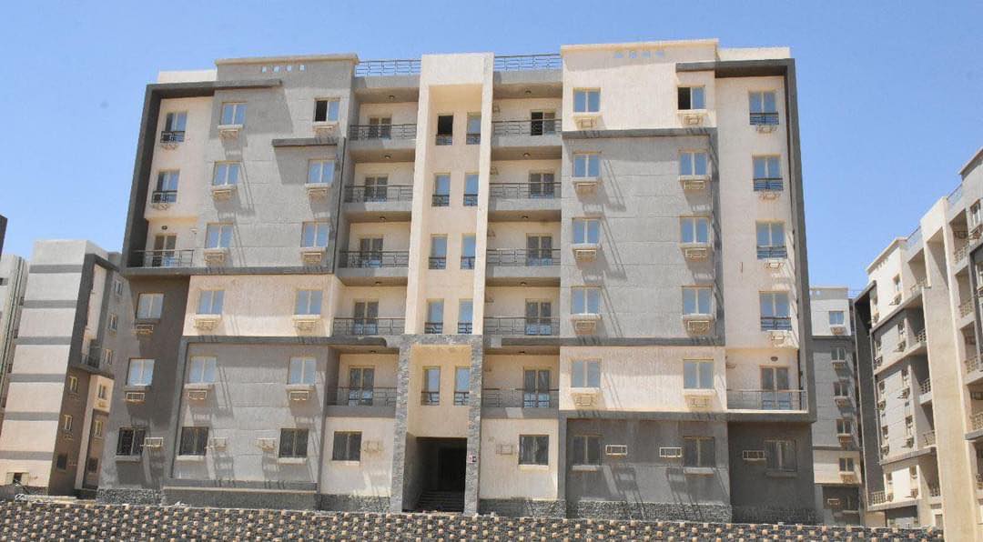 تسليم دفعة جديدة �17 عمارة� بسكن مصر بأرض المعارض