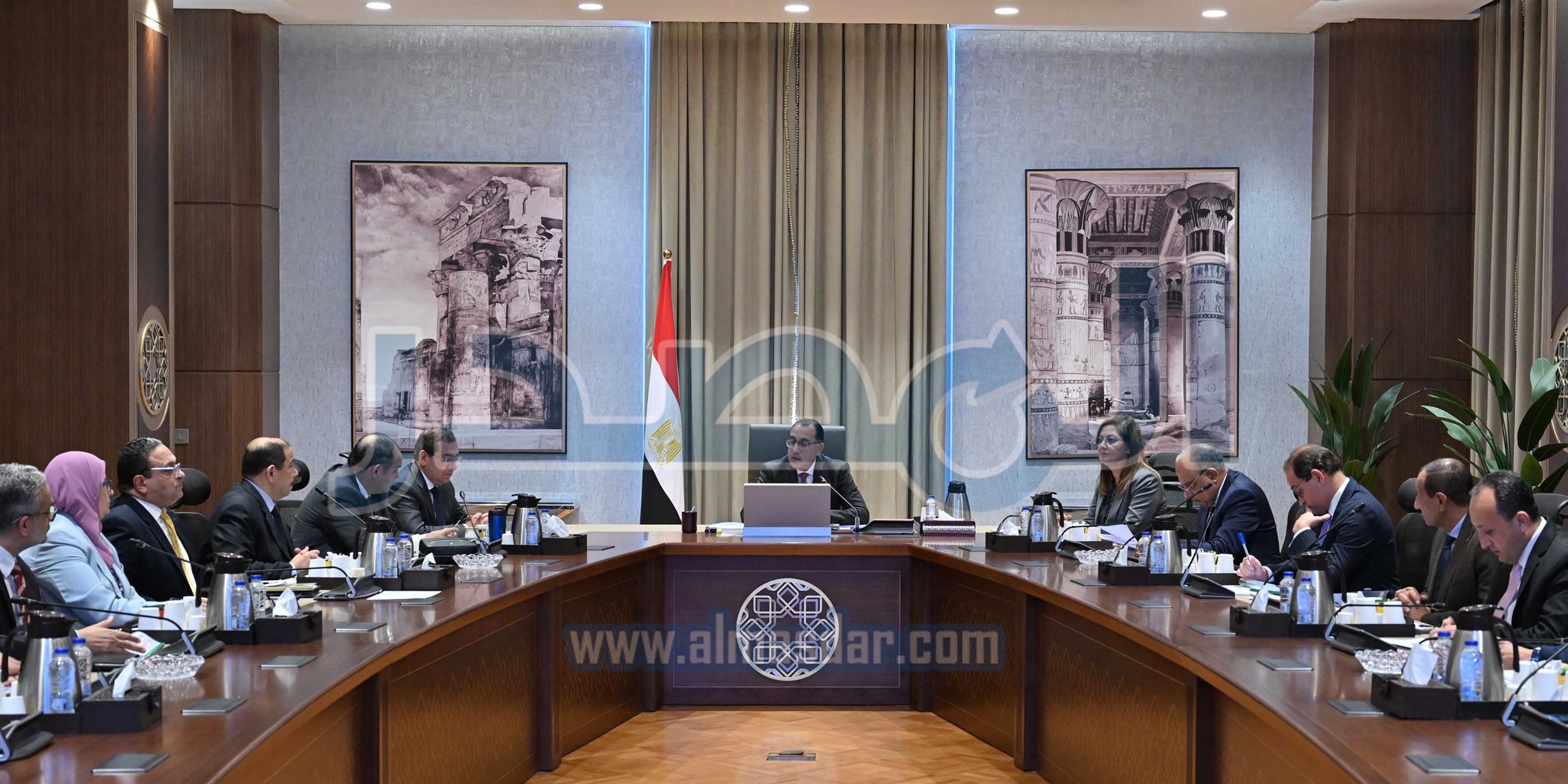 مدبولى يتابع جهود تنمية المنطقة الاقتصادية للمثلث الذهبي