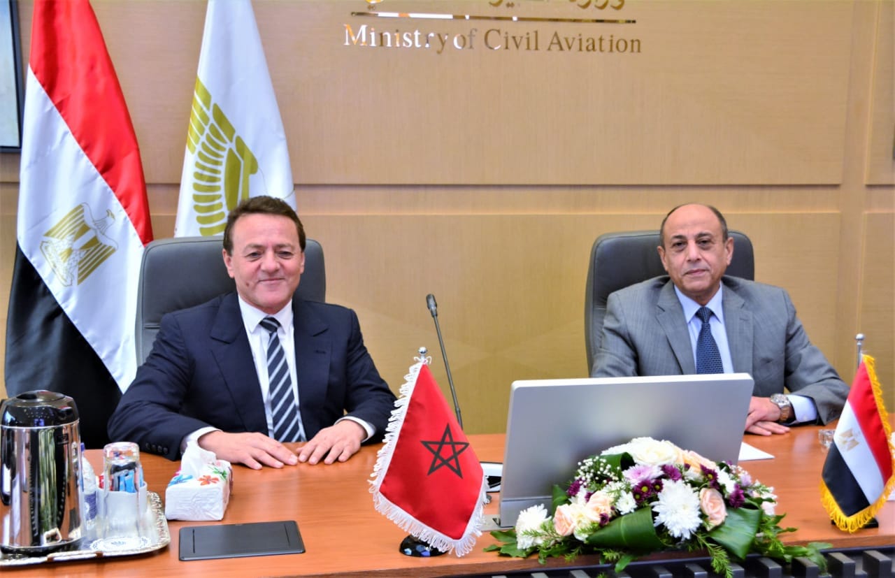 وزير الطيران المدني مع وزير النقل واللوجستيات المغربى