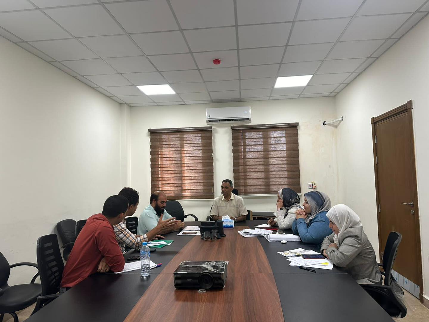 الجزار يتابع موقف العمل بمشروعات الكهرباء والمرافق والخدمات