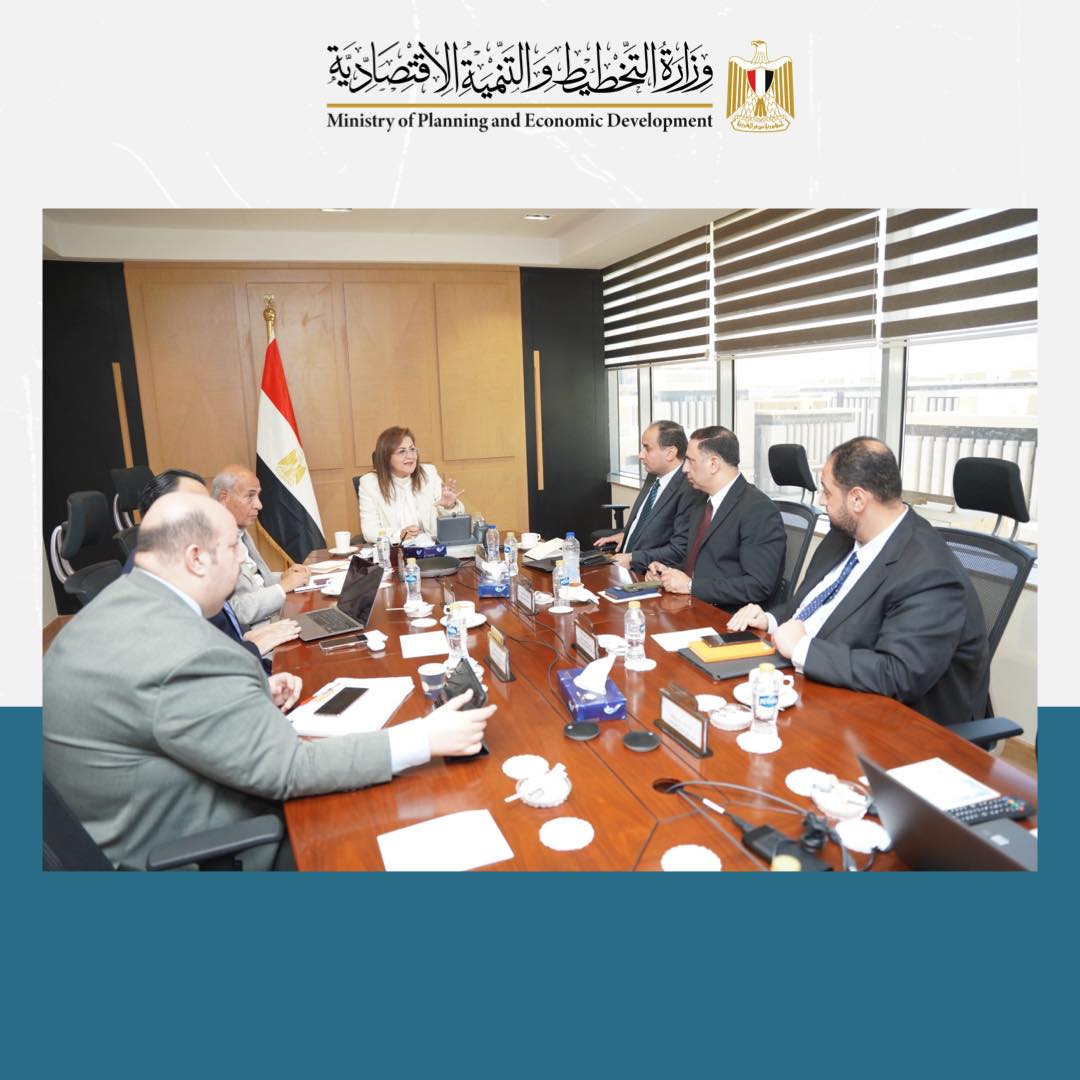وزيرة التخطيط فى اجتماع مع رئيس مجلس إدارة صندوق مصر السيادي