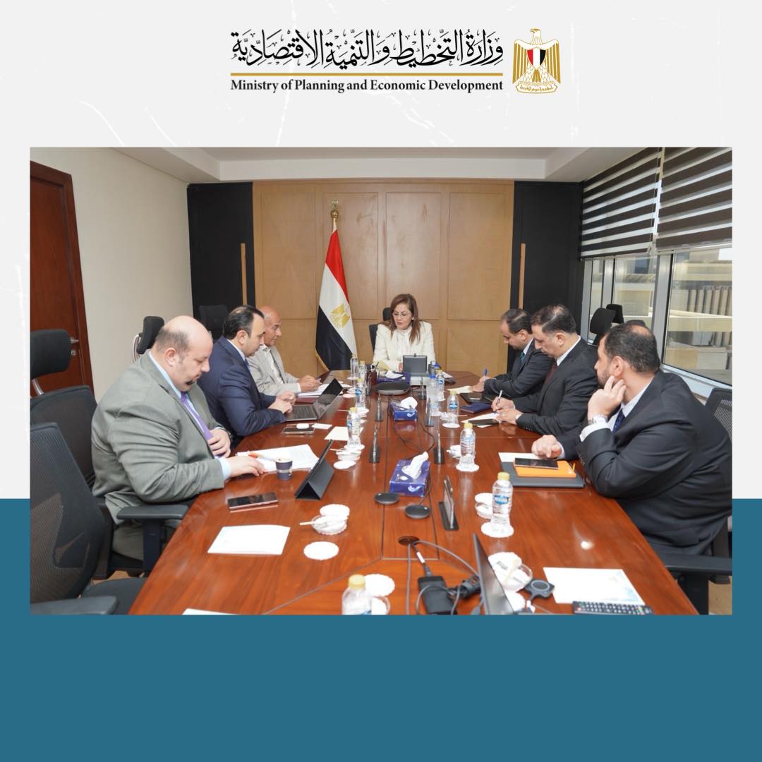 وزيرة التخطيط فى اجتماع مع رئيس مجلس إدارة صندوق مصر السيادي