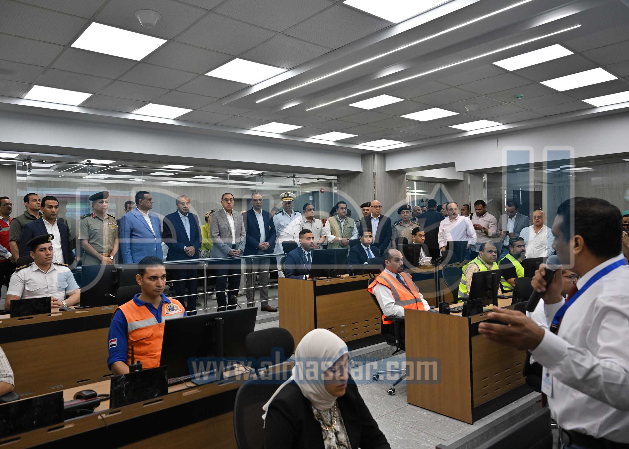رئيس الوزراء يشهد الافتتاح والتشغيل التجريبي لمركز السيطرة للشبكة الوطنية