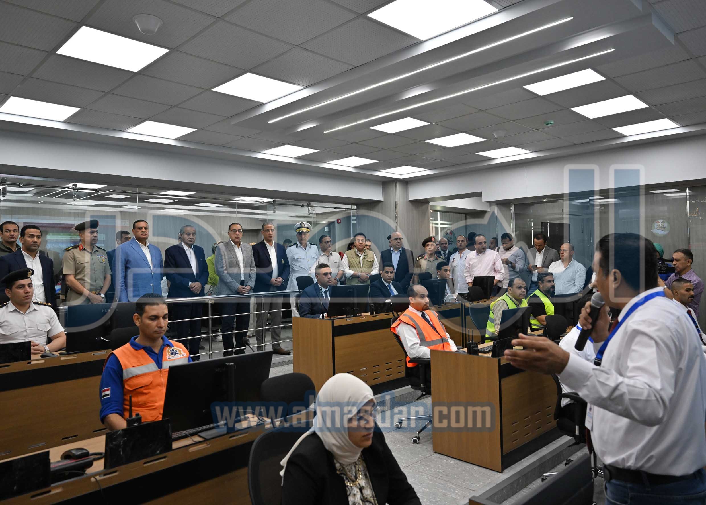 رئيس الوزراء يشهد الافتتاح والتشغيل التجريبي لمركز السيطرة للشبكة الوطنية