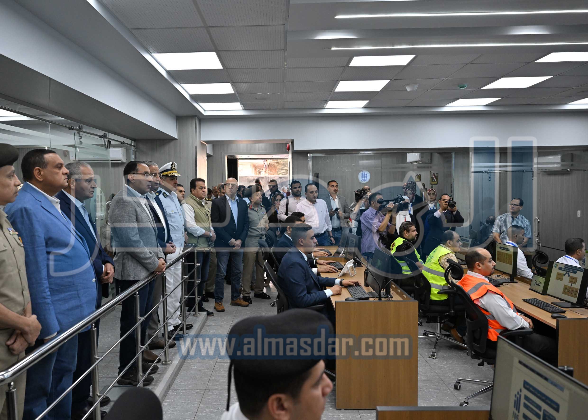 رئيس الوزراء يشهد الافتتاح والتشغيل التجريبي لمركز السيطرة للشبكة الوطنية