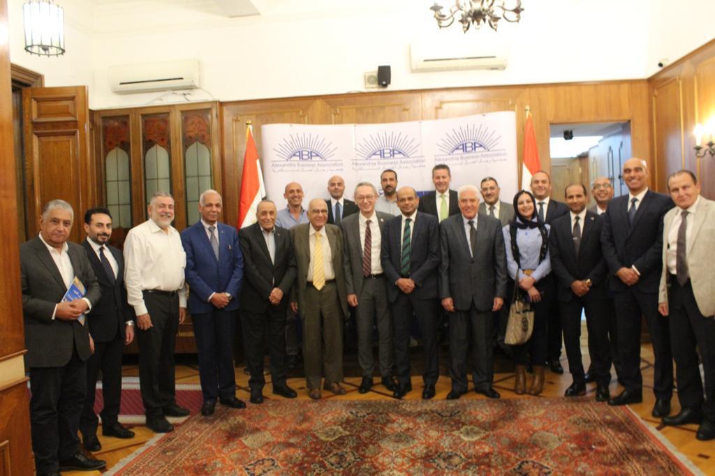 لقاء رئيس البورصة المصرية موسع بجمعية رجال أعمال إسكندرية