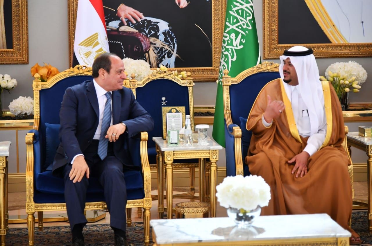الرئيس السيسي يصل الرياض للمشاركة في القمة العربية - الإسلامية
