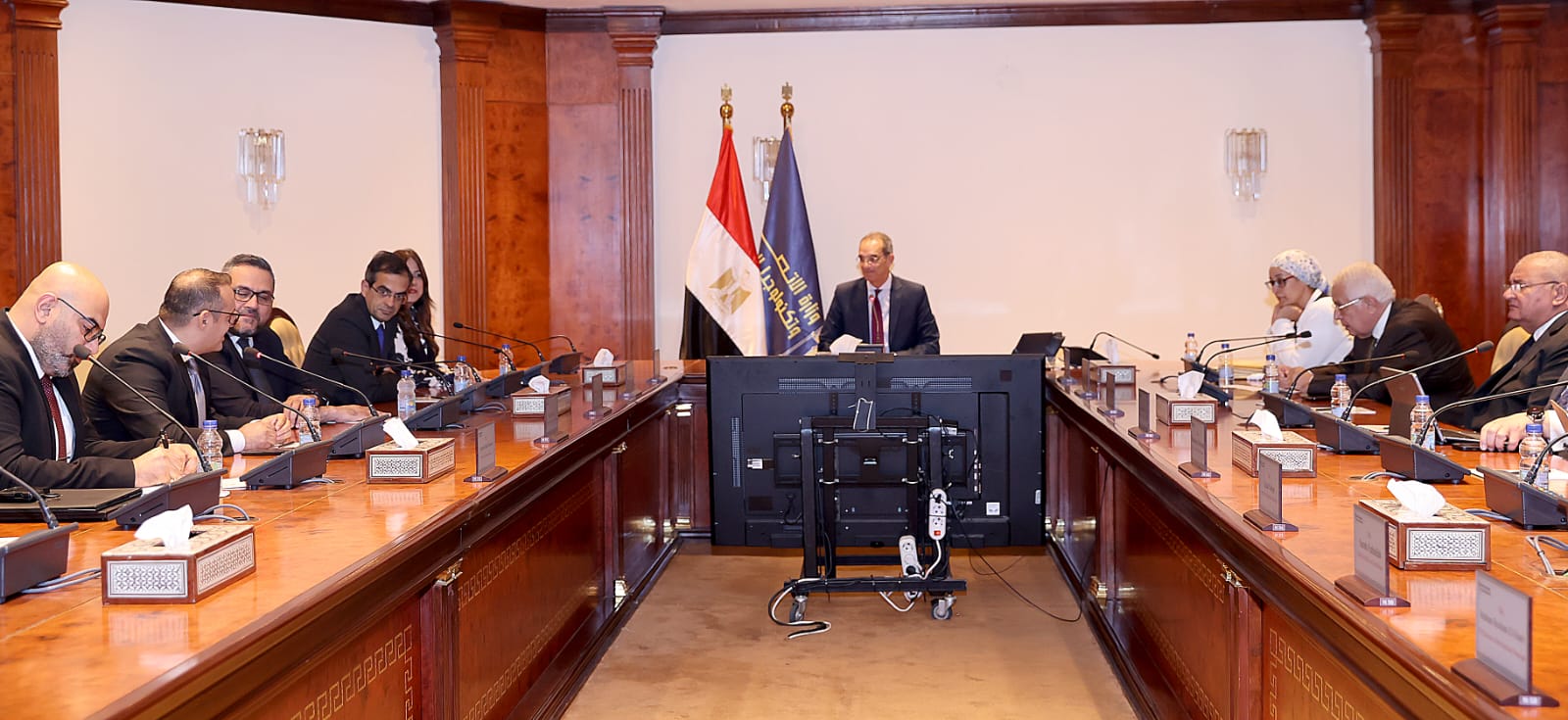 بروتوكول تعاون بين معهد تكنولوجيا المعلومات وشركة فودافون