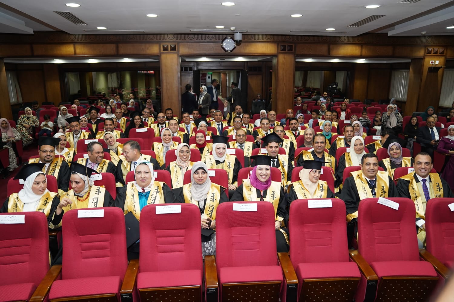 معهد التخطيط القومي يحتفل بتخرج دفعة جديدة من برنامجي الماجستير الأكاديمي والمهني