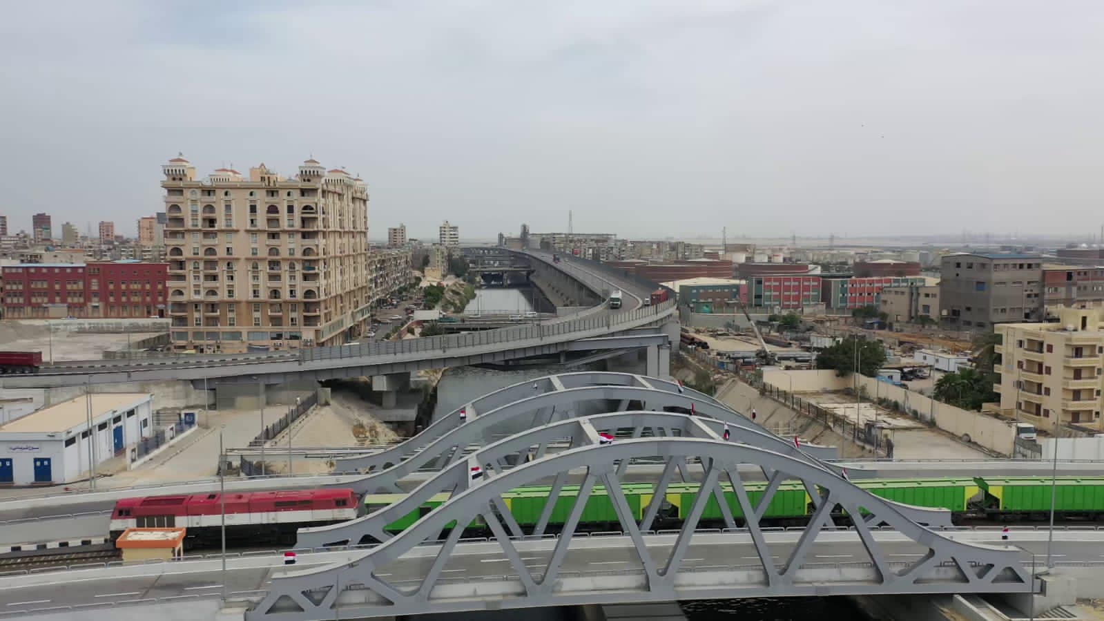 قطاع النقل النهري