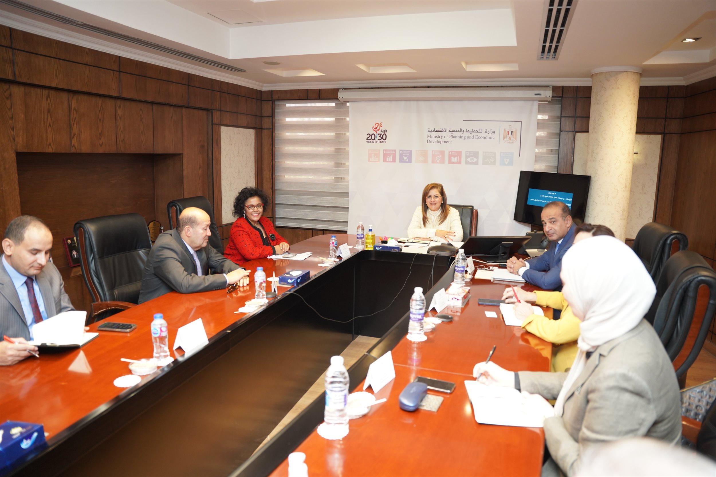 وزيرة التخطيط تلتقي المدير التنفيذي لوكالة الاتحاد الأفريقي للتنمية