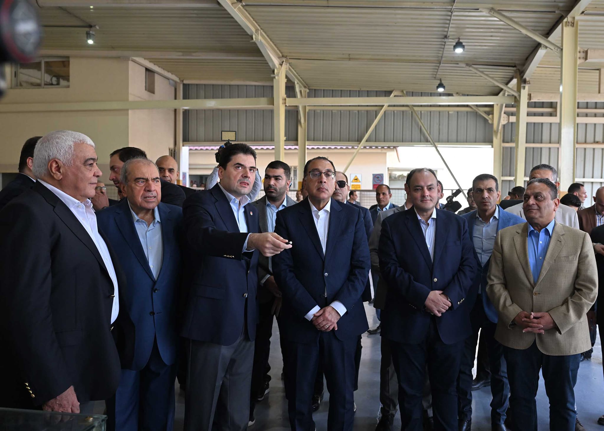 رئيس الوزراء يتفقد �مجمع هاير الصناعي� الصينى