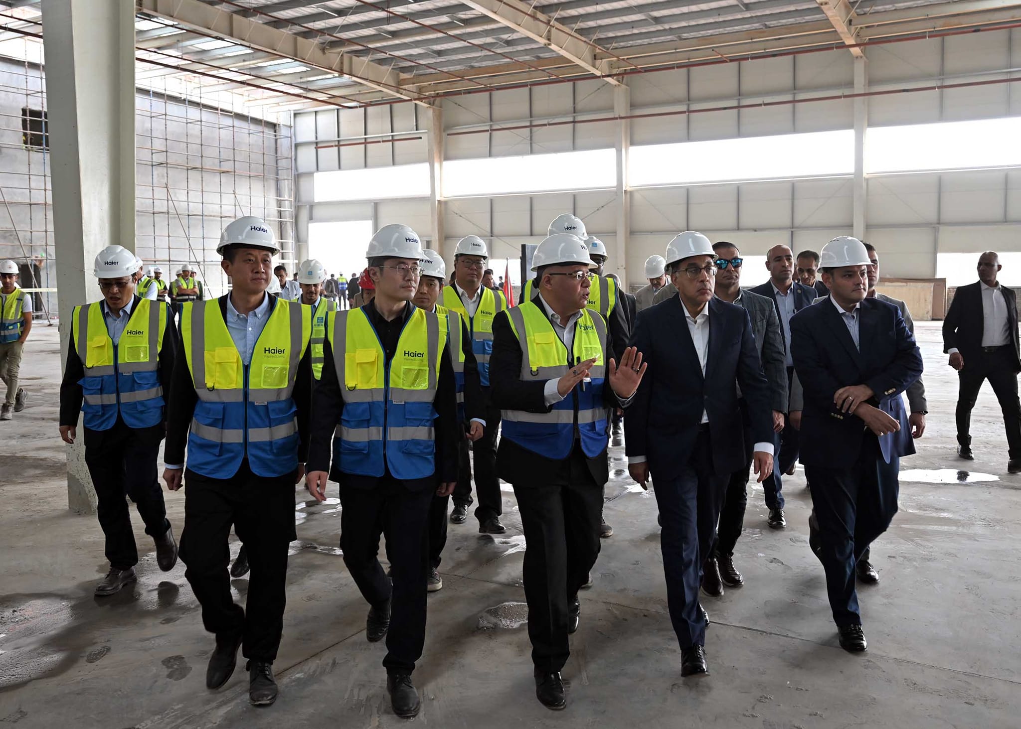 رئيس الوزراء يتفقد �مجمع هاير الصناعي� الصينى
