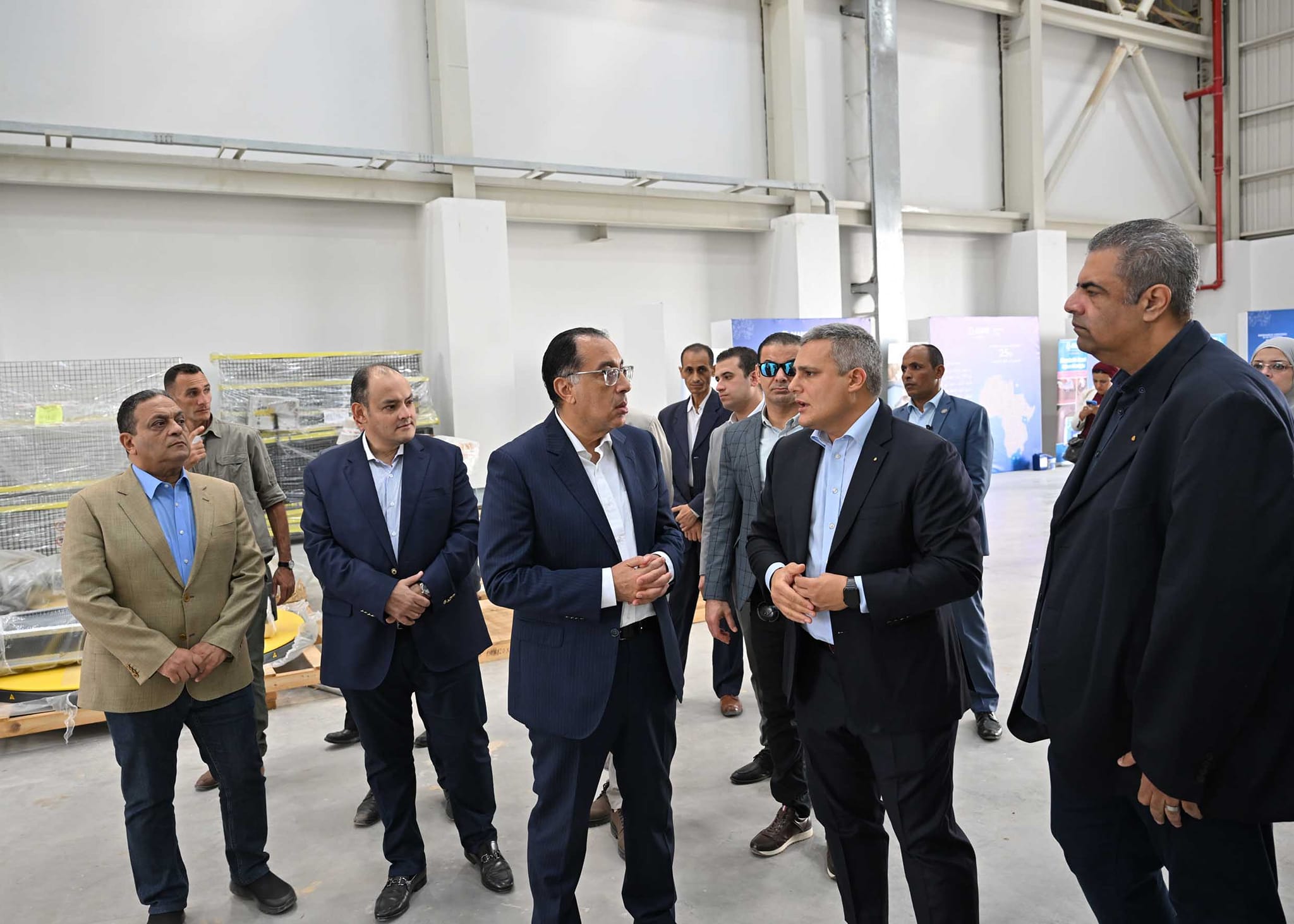 رئيس الوزراء يتفقد مصنع شركة �مابي� الإيطالية