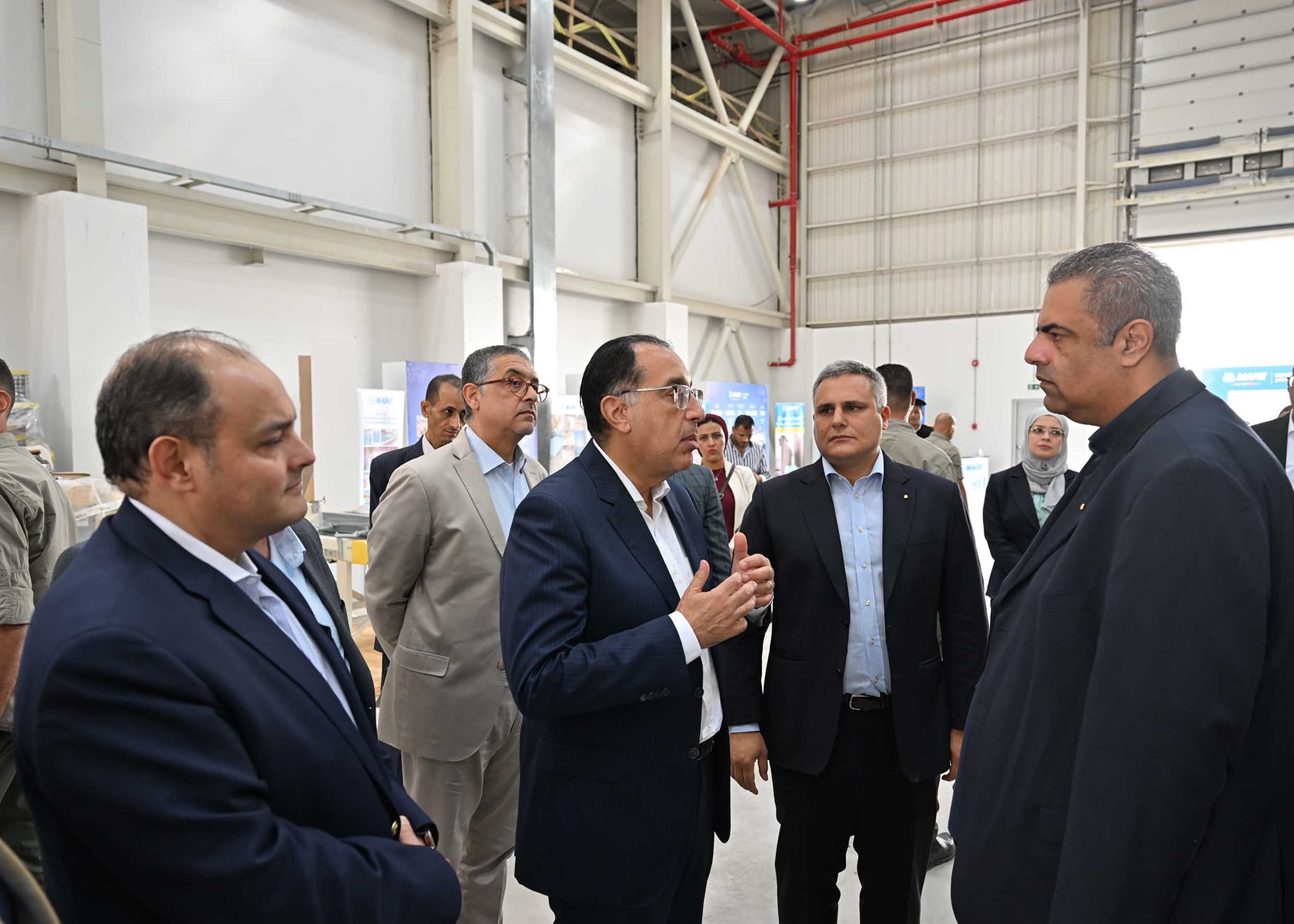رئيس الوزراء يتفقد مصنع شركة �مابي� الإيطالية