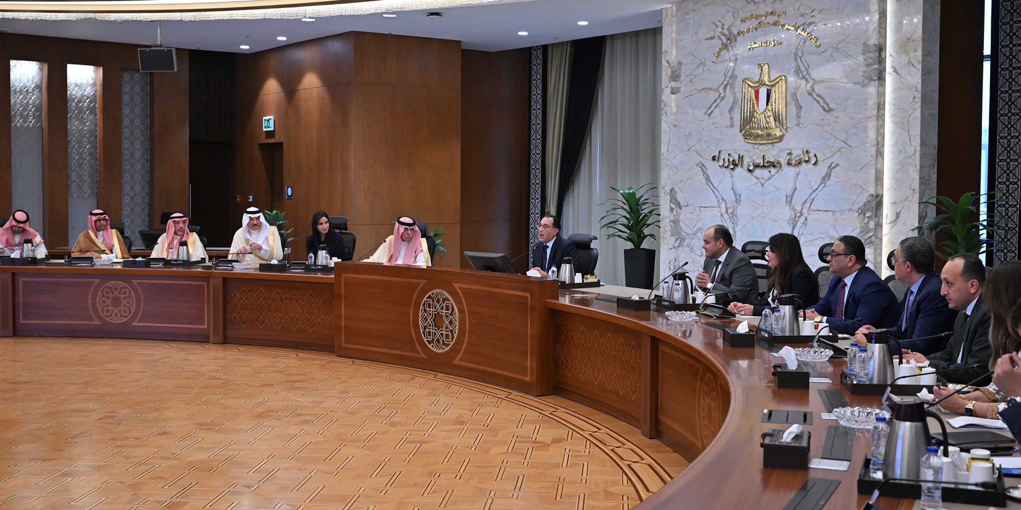 رئيس الوزراء يلتقي وزير التجارة السعودي