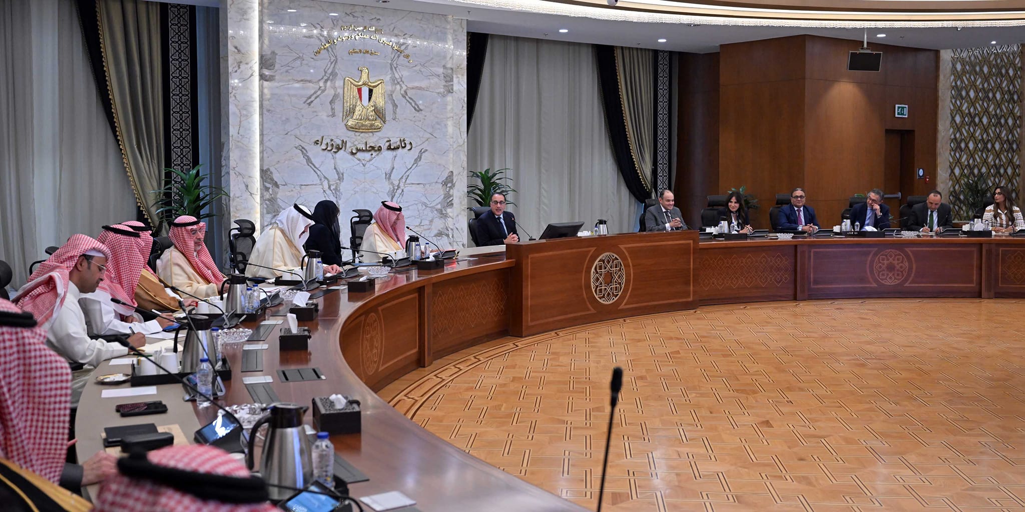 رئيس الوزراء يلتقي وزير التجارة السعودي