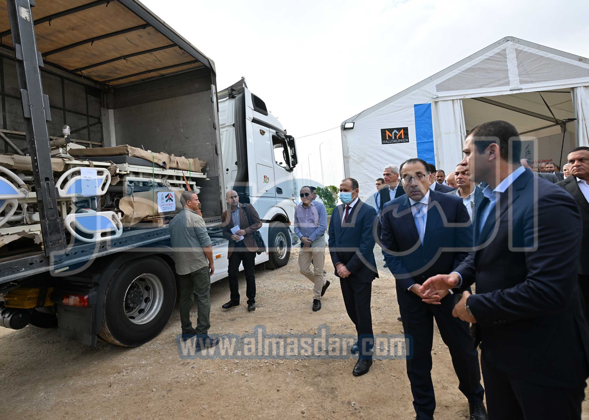 مدبولى يطلق قافلة مساعدات إنسانية شاملة للأشقاء الفلسطينيين