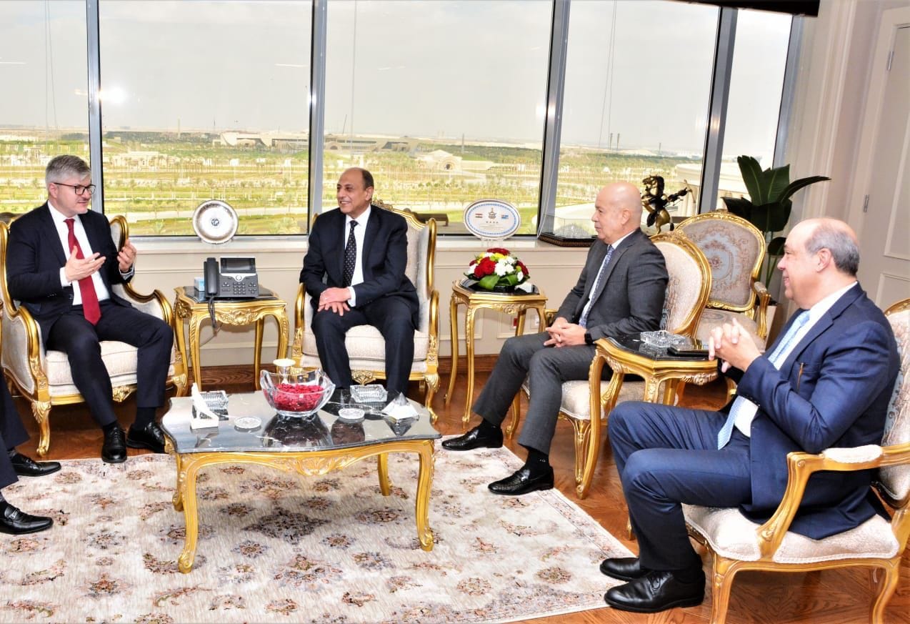 وزير الطيران المدنى يلتقي بالأمين العام لمنظمه الايكاو
