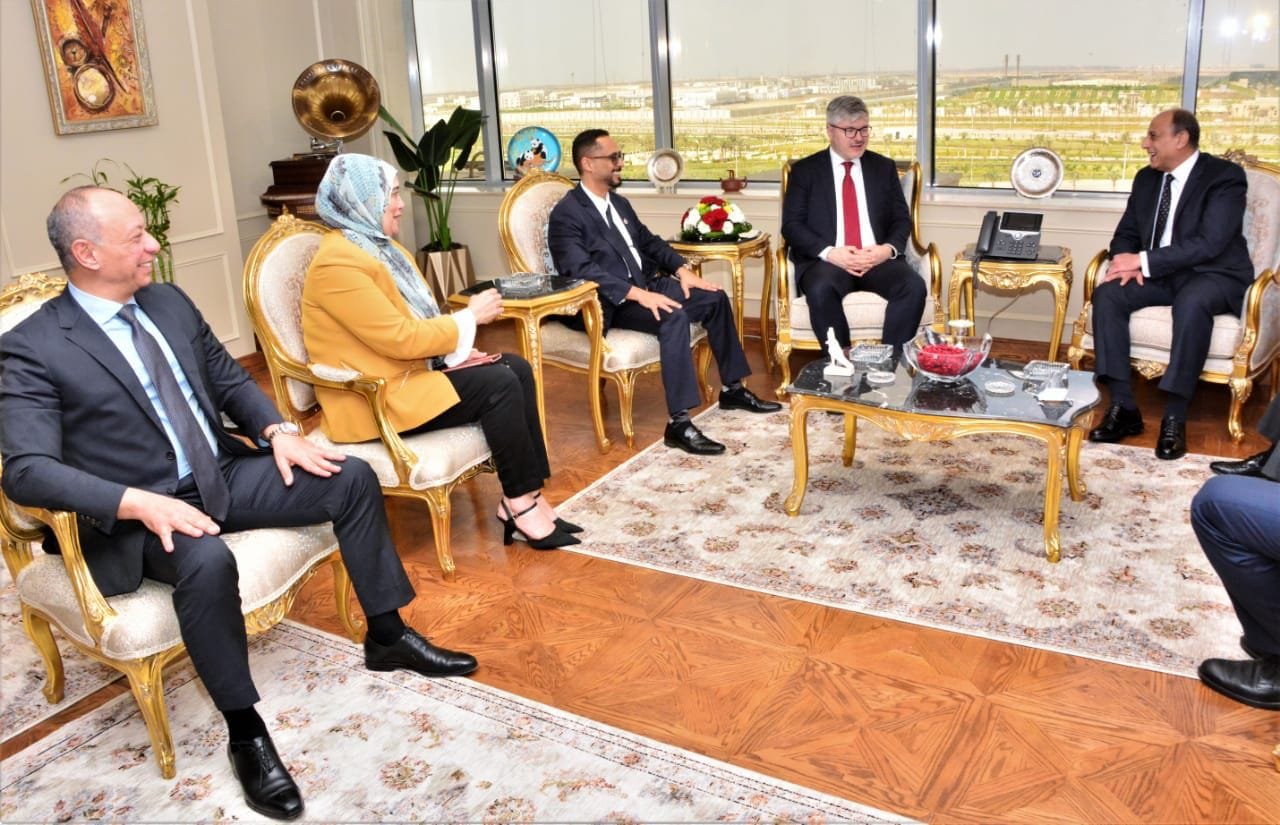 وزير الطيران المدنى يلتقي بالأمين العام لمنظمه الايكاو