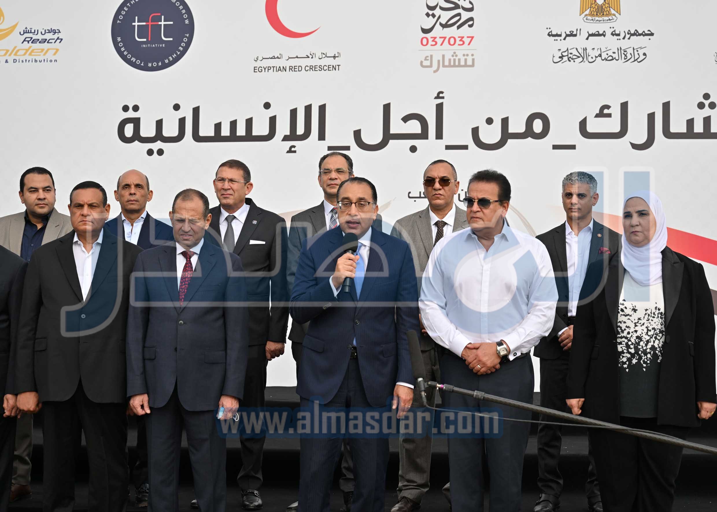 مدبولى يطلق قافلة مساعدات إنسانية شاملة للأشقاء الفلسطينيين