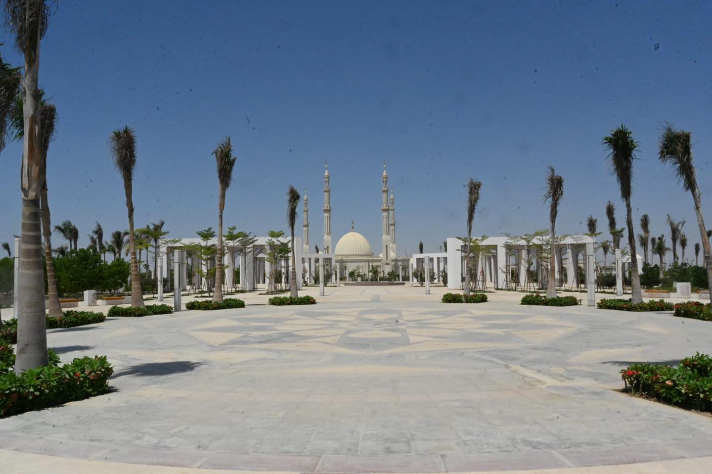 مشروع الحدائق المركزية بالعاصمة الإدارية الجديدة