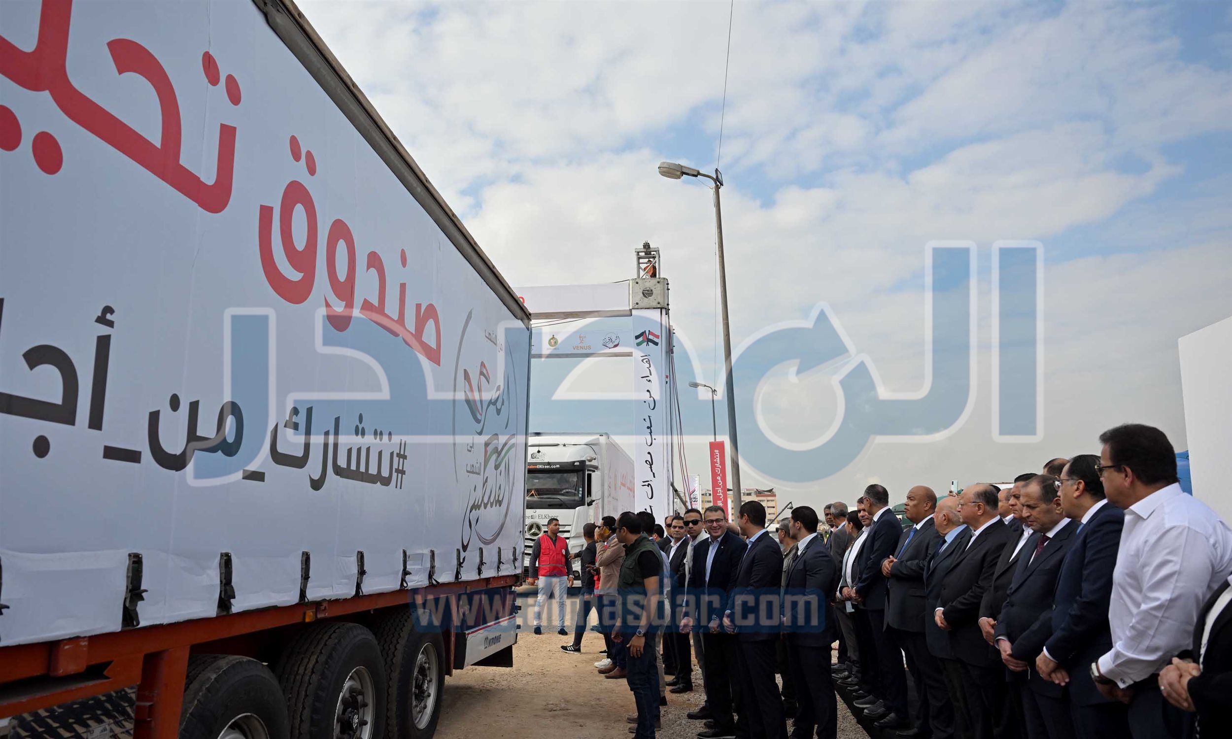 مدبولى يطلق قافلة مساعدات إنسانية شاملة للأشقاء الفلسطينيين