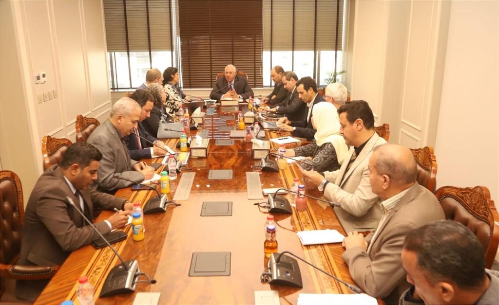 وزير الزراعة يستقبل بعثة الصندوق الدولى للتنمية الزراعية
