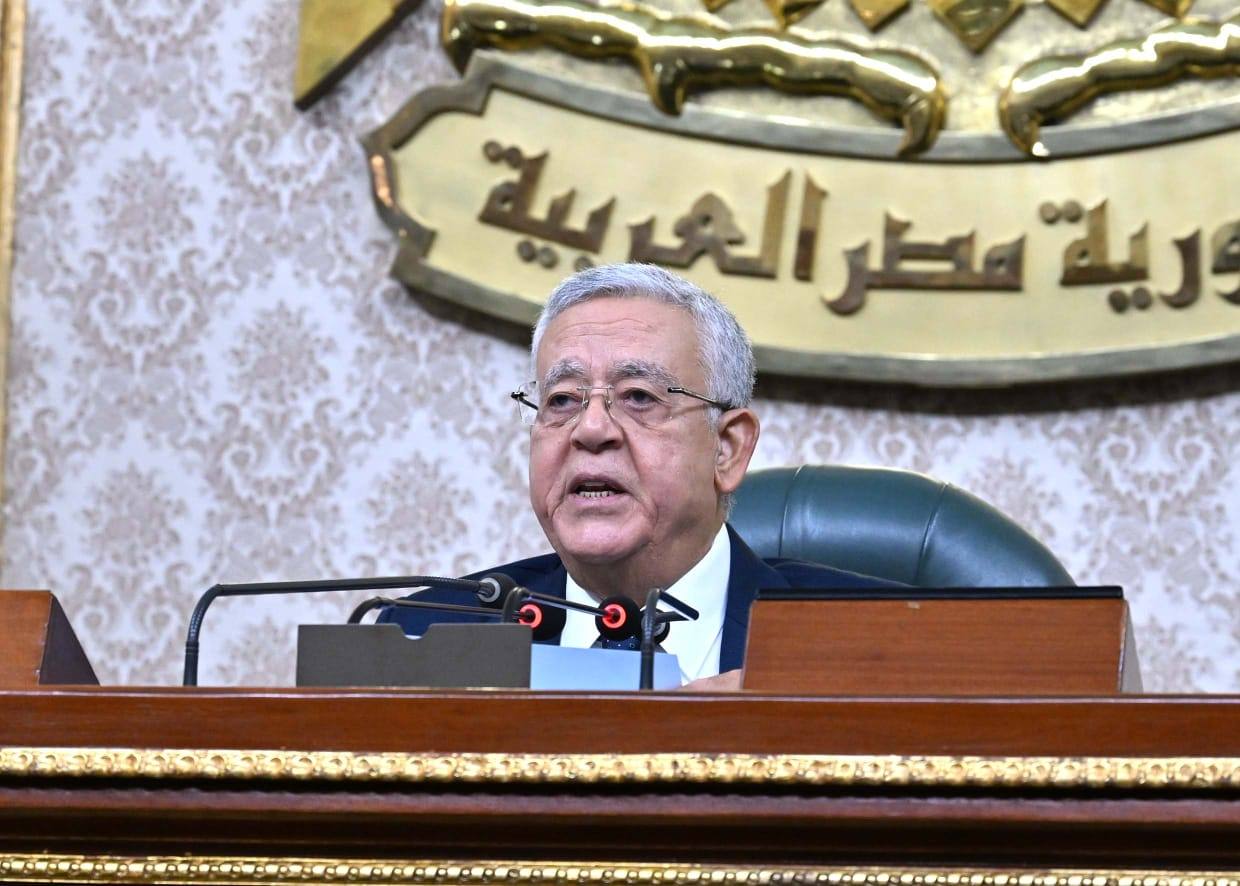 رئيس الوزراء يلقي بياناً أمام مجلس النواب