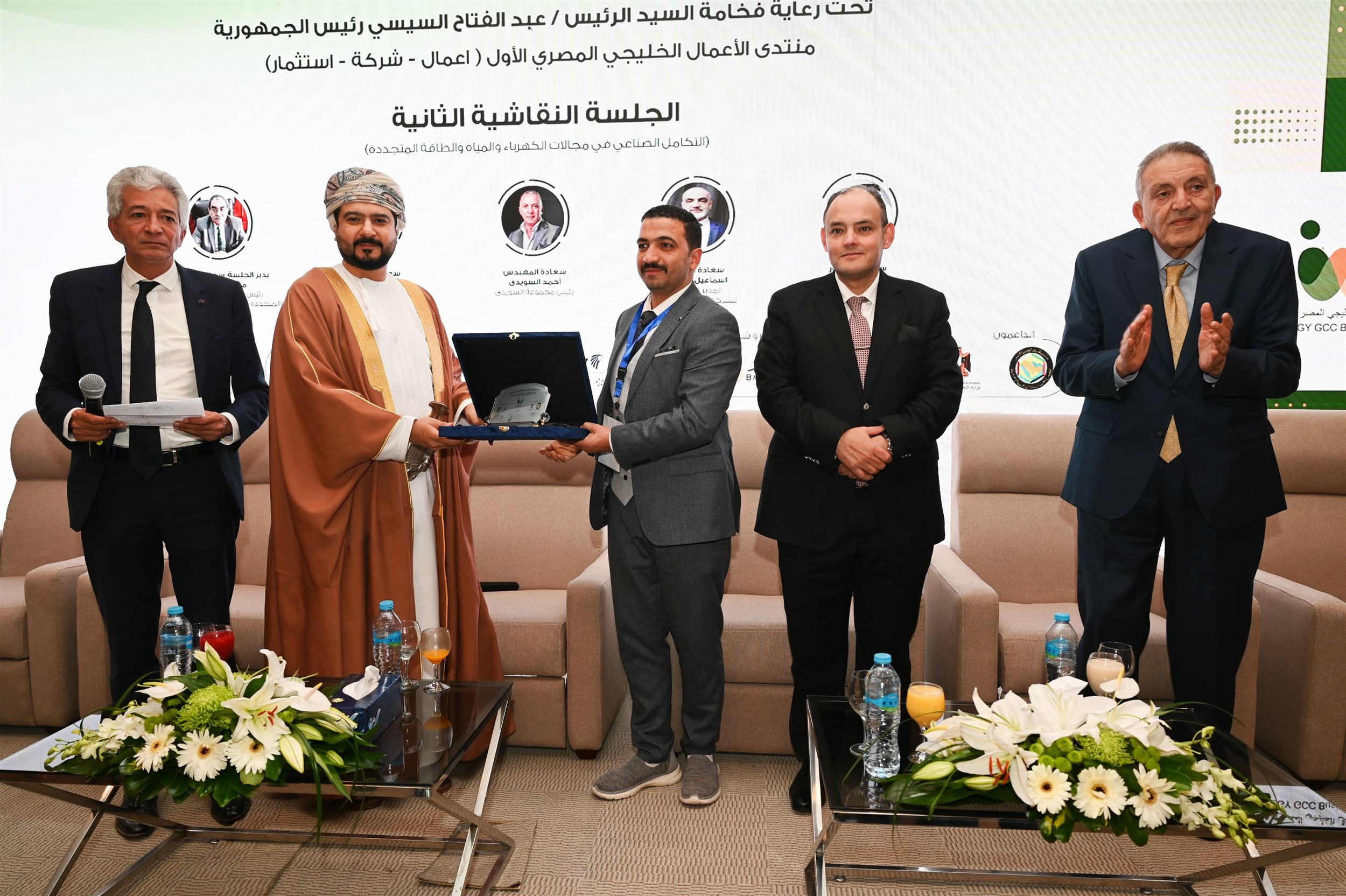 بحث سبل تعزيز علاقات التعاون بين القاهرة ومسقط
