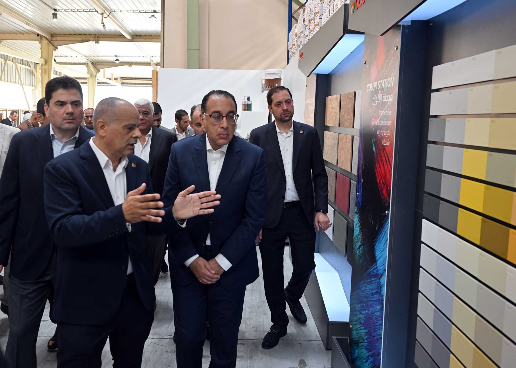 رئيس الوزراء يتفقد مصنع �GLC للدهانات�