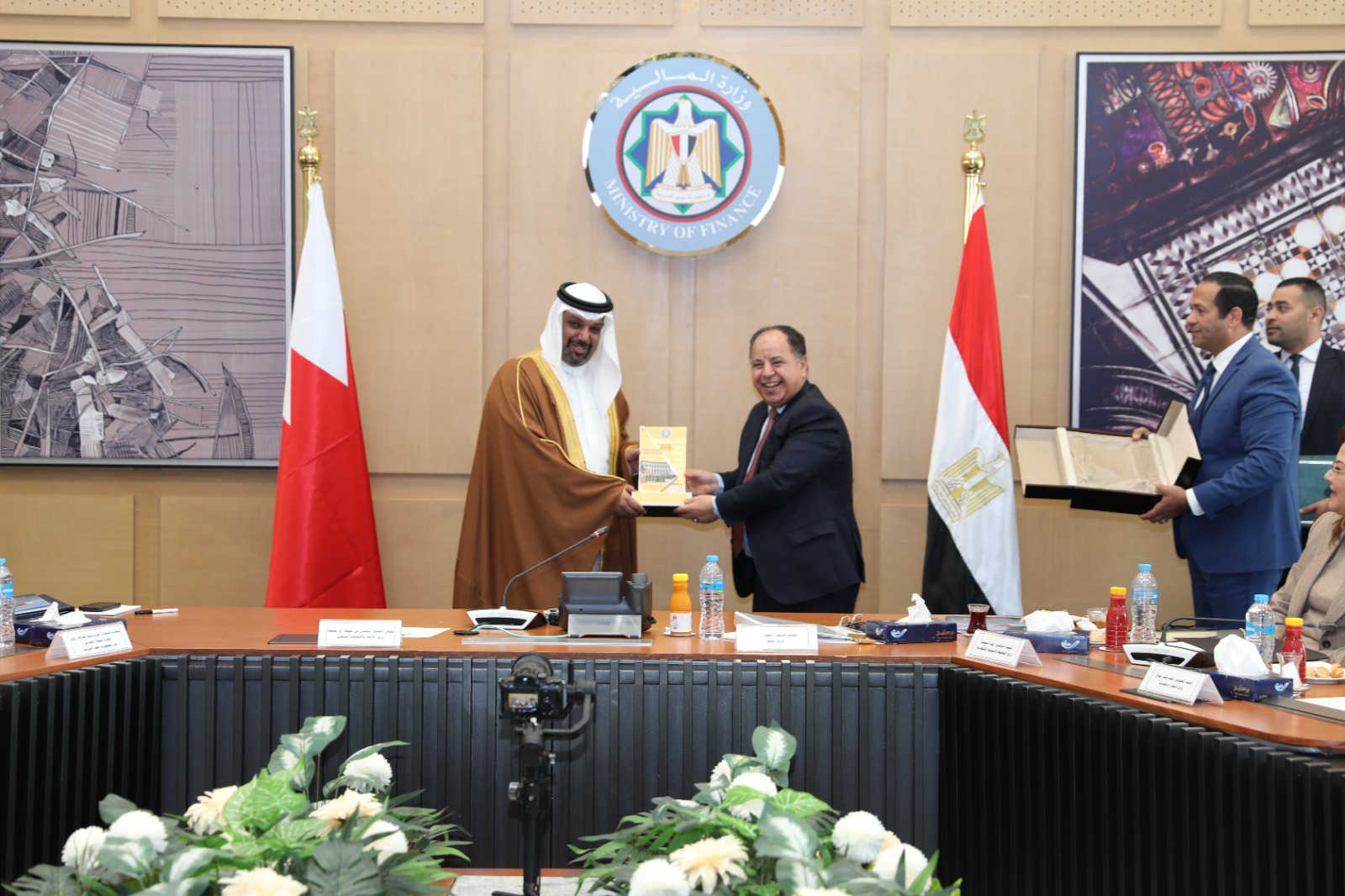 وزيرا المالية المصري ونظيره من مملكة البحرين
